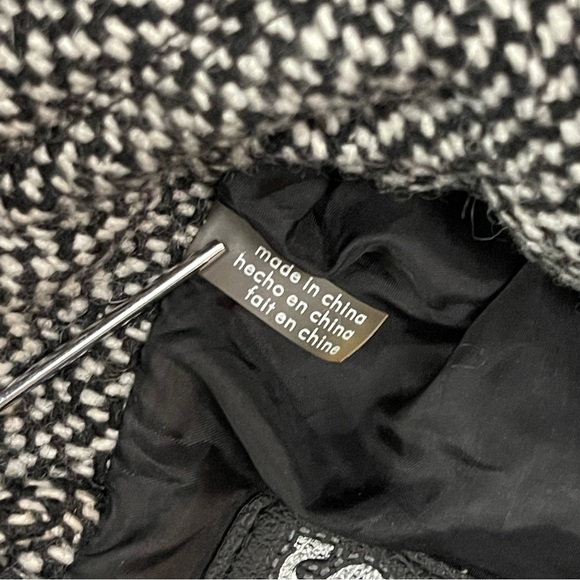 Vintage Guess Herringbone Wool Blend Peacoat Black and White Size Small - Picture 6 of 8
